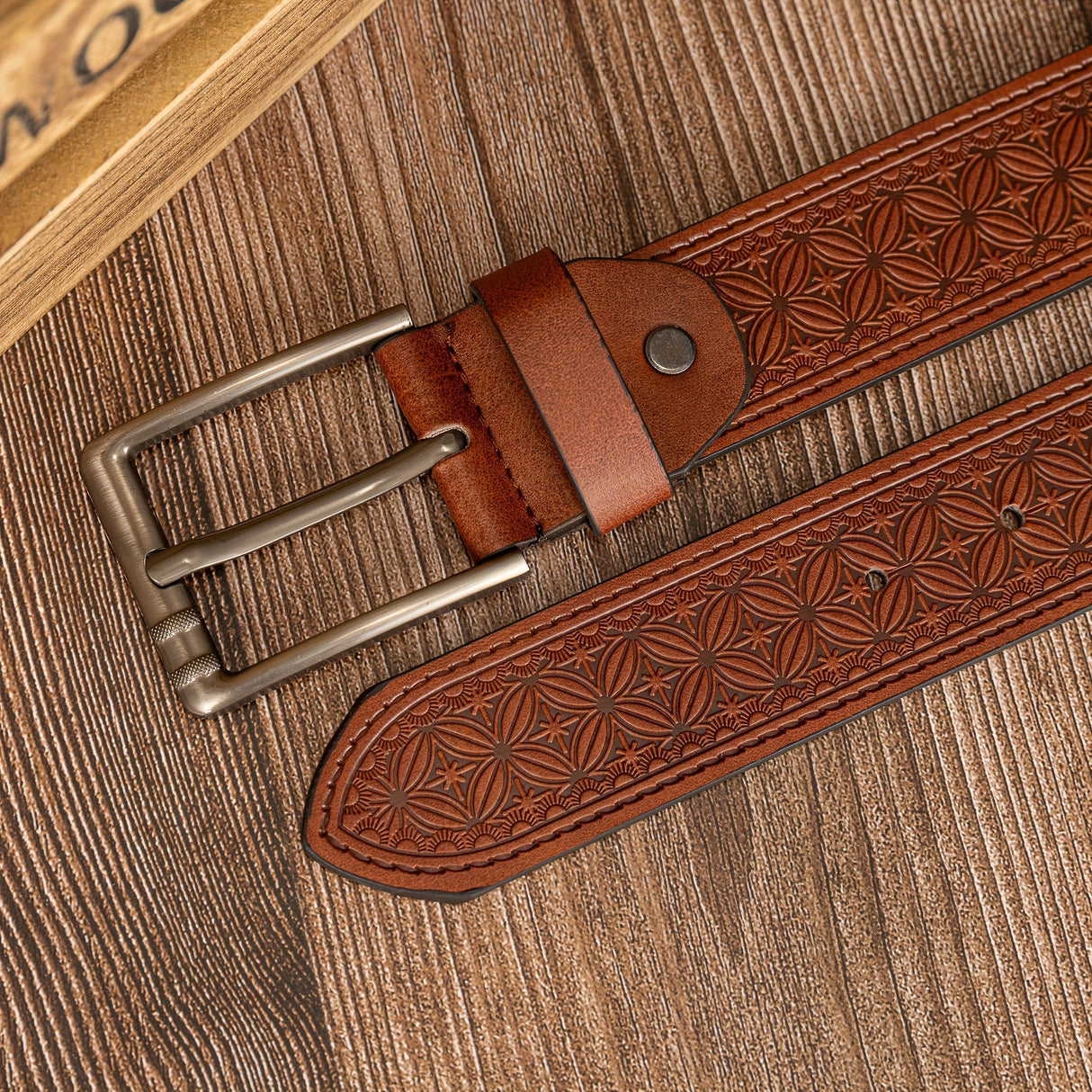 Floral Embossed PU Belt – Classic Pin Buckle Workoutry