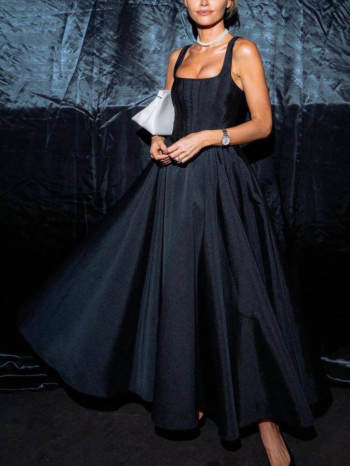 Chic Off-Shoulder Sleeveless Maxi Dress 3