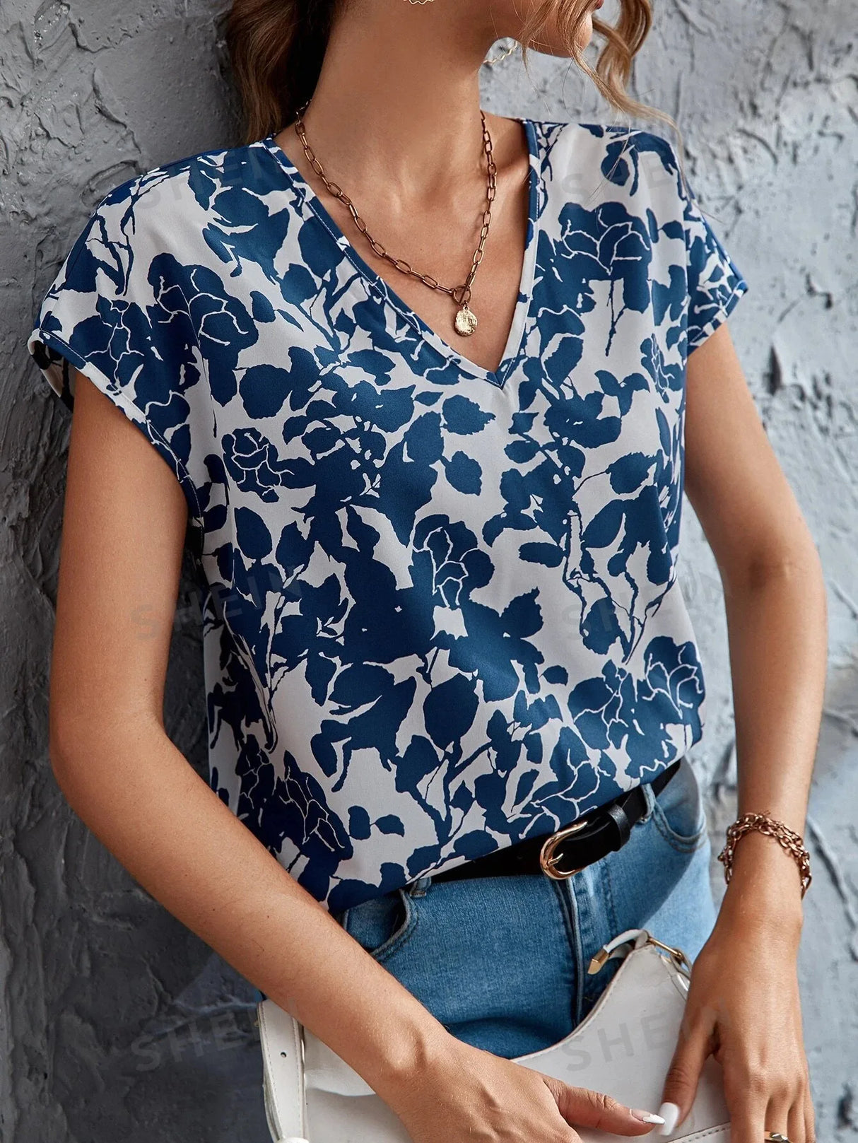 Floral V-Neck Batwing Blouse 2