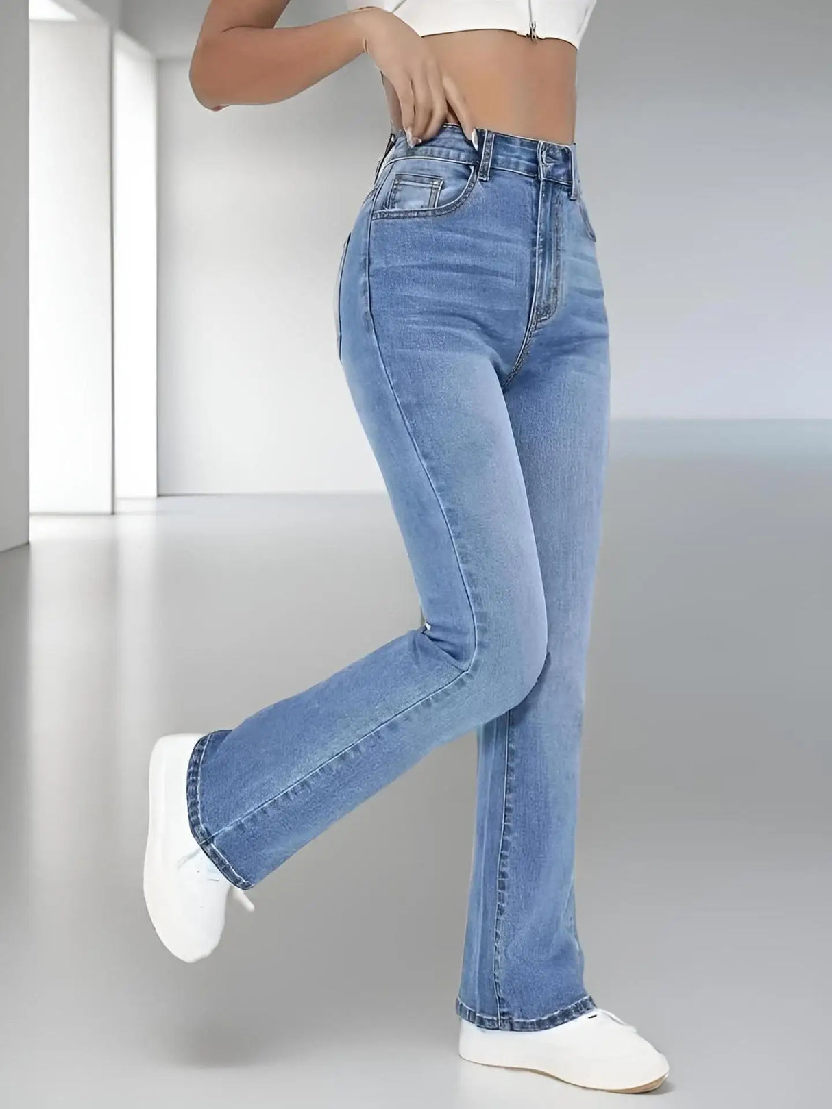 Ulrika High-Waist Sculpting Jeans